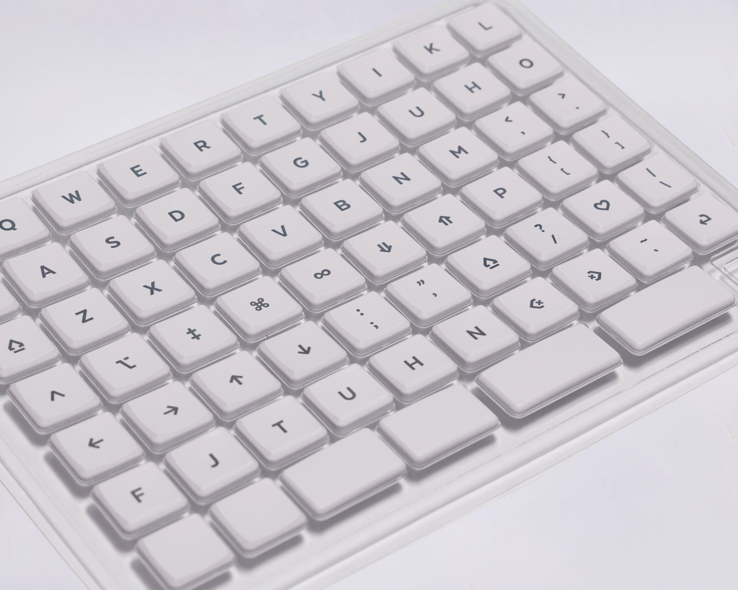 MBK Legend‡ 40s White